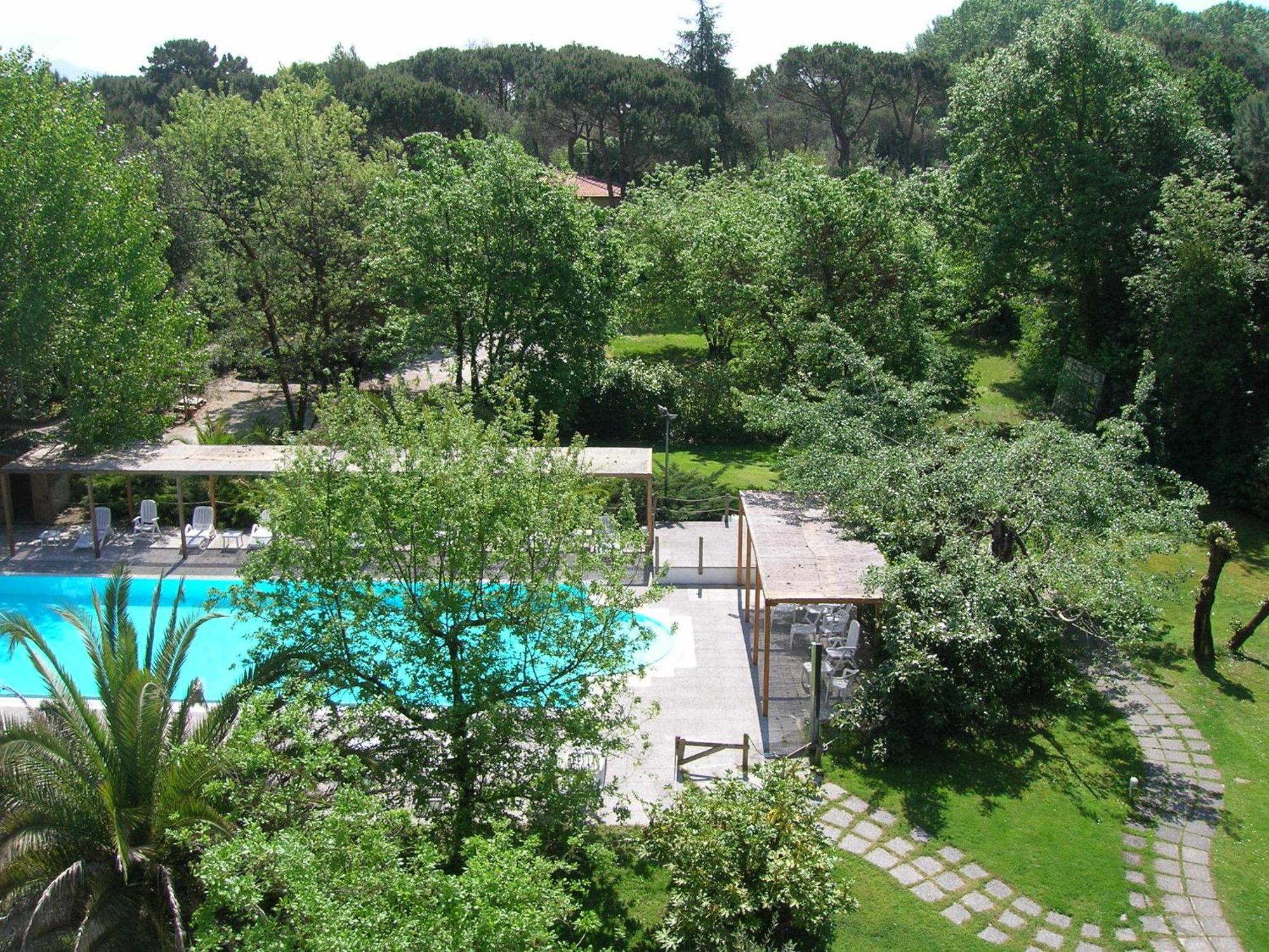 Hotel La Bussola Marina di Massa Extérieur photo