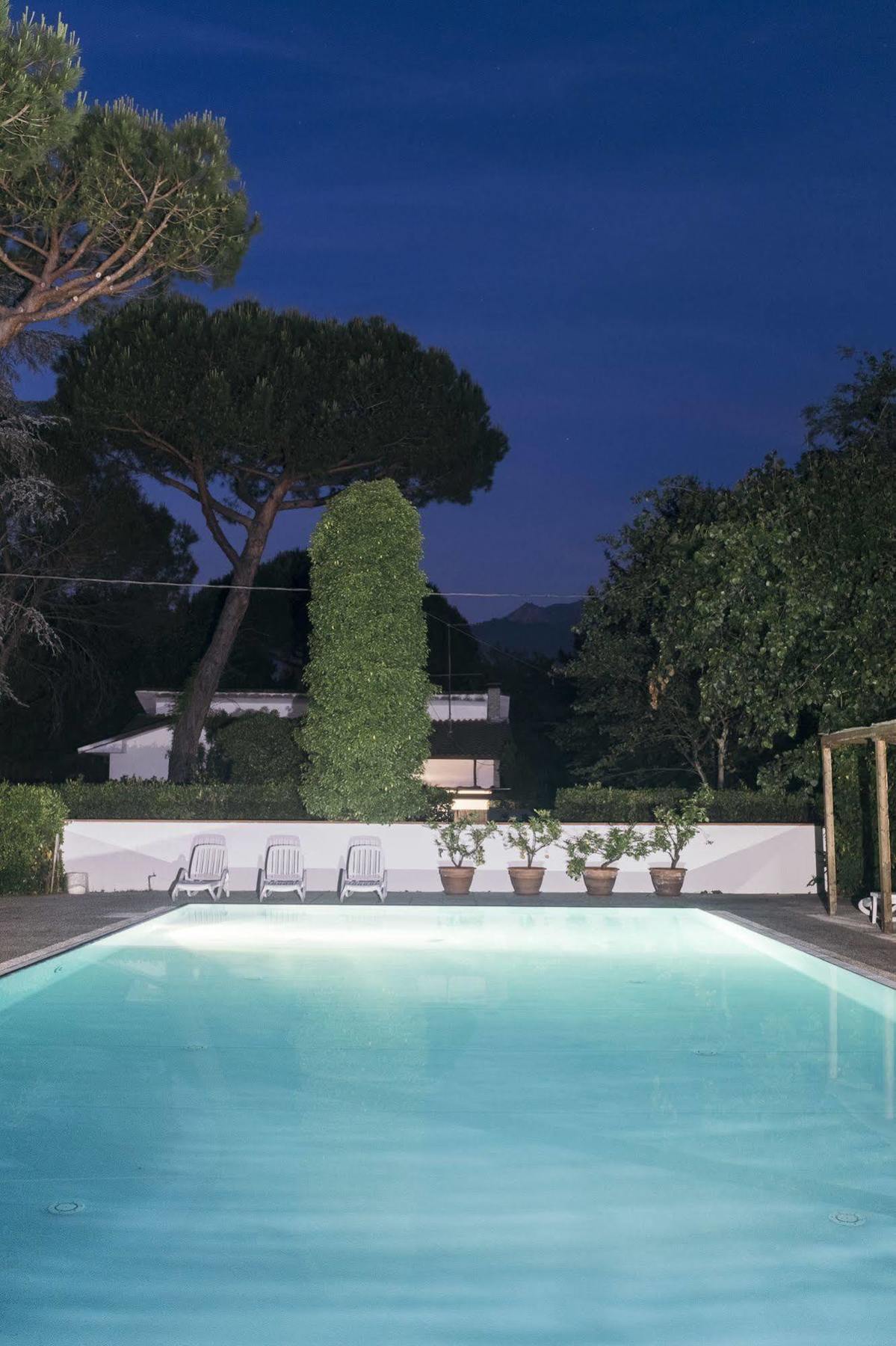 Hotel La Bussola Marina di Massa Extérieur photo
