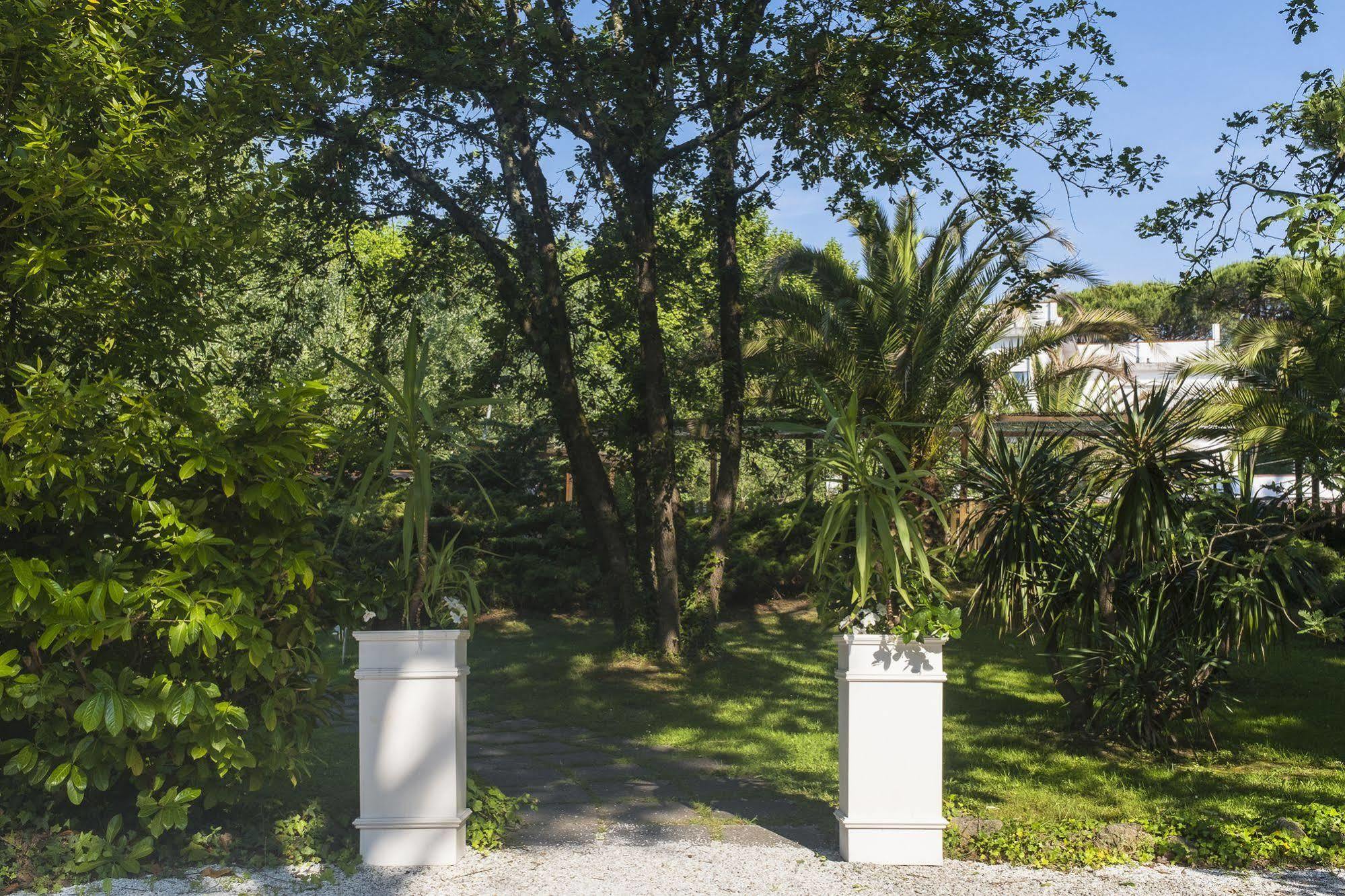 Hotel La Bussola Marina di Massa Extérieur photo